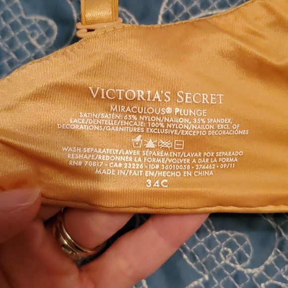 Bra - Picture 3 of 4